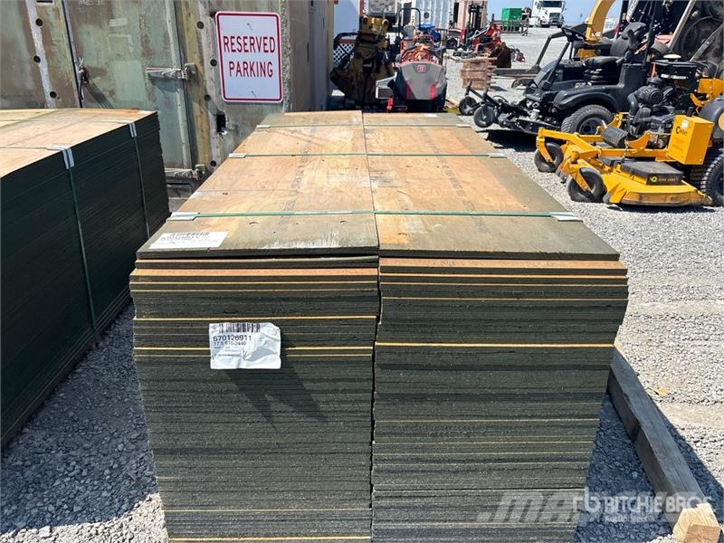 Quantity of (100) 3/4" 2x8 MDO G1S With Smooth Ove Other components