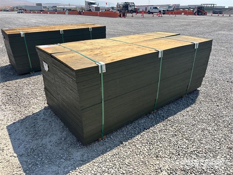Quantity of (100) 3/4" 2x8 MDO G1S With Smooth Ove Other components