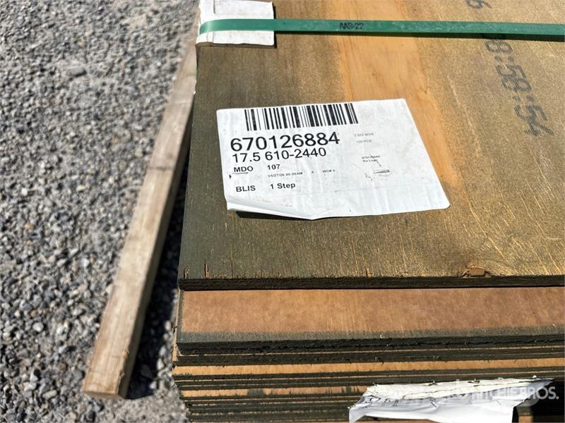 Quantity of (100) 3/4" 2x8 MDO G1S With Smooth Ove Other components