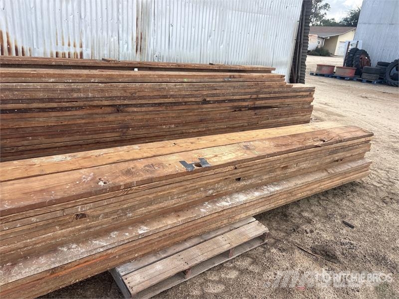 Quantity of 11 1/2 x 1 1/2 Lumber مكونات أخرى