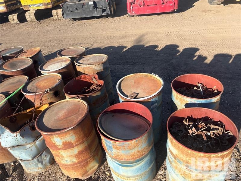  Quantity of (11) 11 barrels of-Gate cam lock backs المصاعد والرافعات المادية