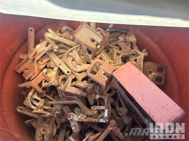 Quantity of (11) Barrels of-Gate Cam Lock Backs/St Подъемно-транспортное оборудование и грузовые лифты
