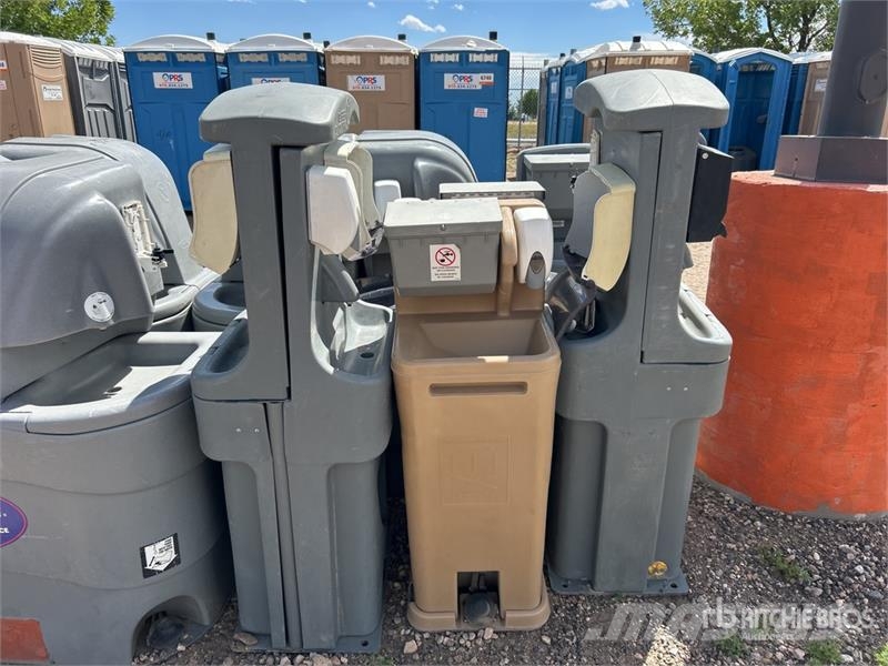  Quantity of (11) Hand Washing Sinks 廃棄物／リサイクル&採石スペアパーツ