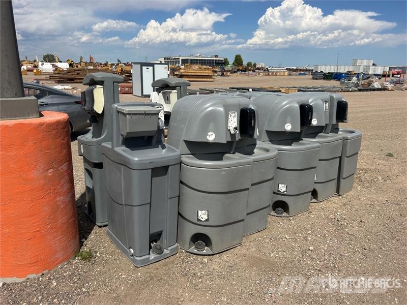 Quantity of (11) Hand Washing Sinks 廃棄物／リサイクル&採石スペアパーツ