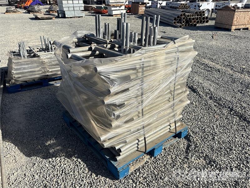 Quantity of 12 ft x 6 ft Chain Link Fencing Equipos de vallado