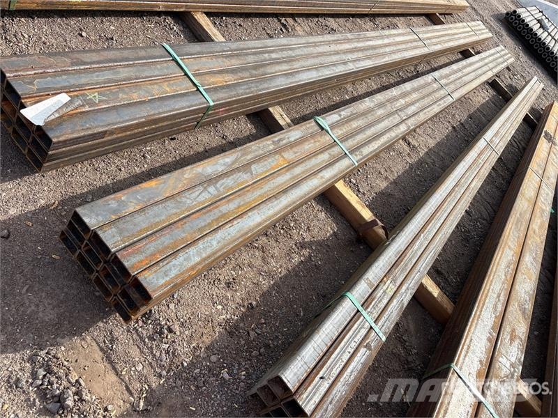 Quantity of (12) Kit Containers Steel 2 in x 3 in 관개 장비
