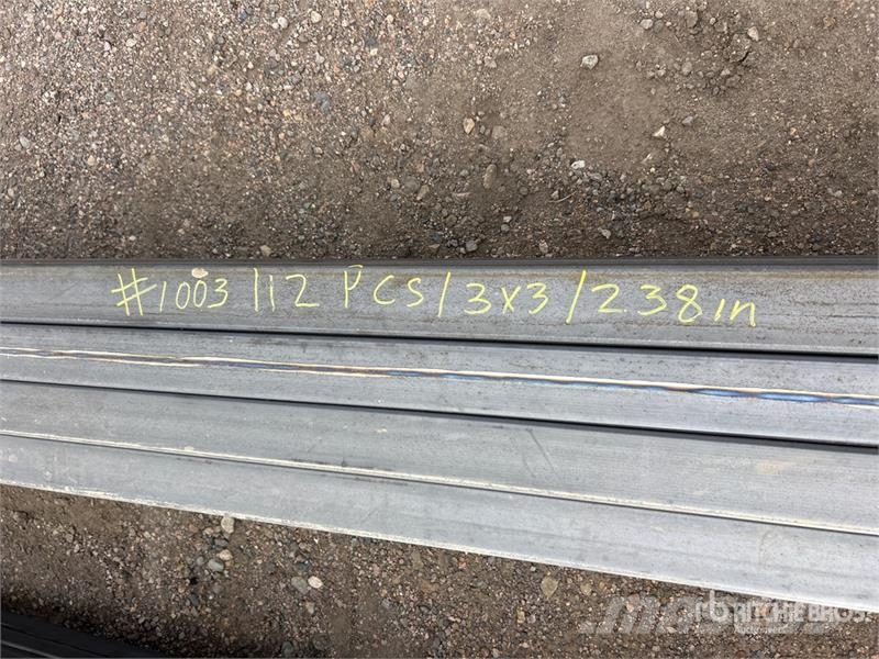 Quantity of (12) Kit Containers STEEL Pipe Zavlažovací systémy