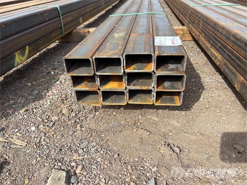 Quantity of (12) Kit Containers Steel 2 in x 3 in 관개 장비