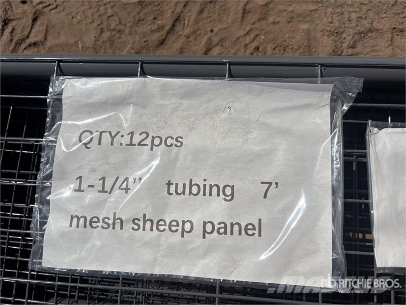 Quantity of (12) Livestock Panel その他畜産機材とアクセサリー・アタッチメント
