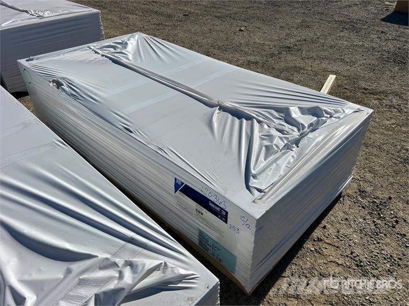  Quantity of (12) Pallets of 96 in x 48 in Polyiso  Lyftblock, vinschar och materialhissar