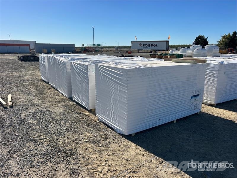  Quantity of (12) Pallets of 96 in x 48 in Polyiso  Talhas, guinchos e elevadores de materiais