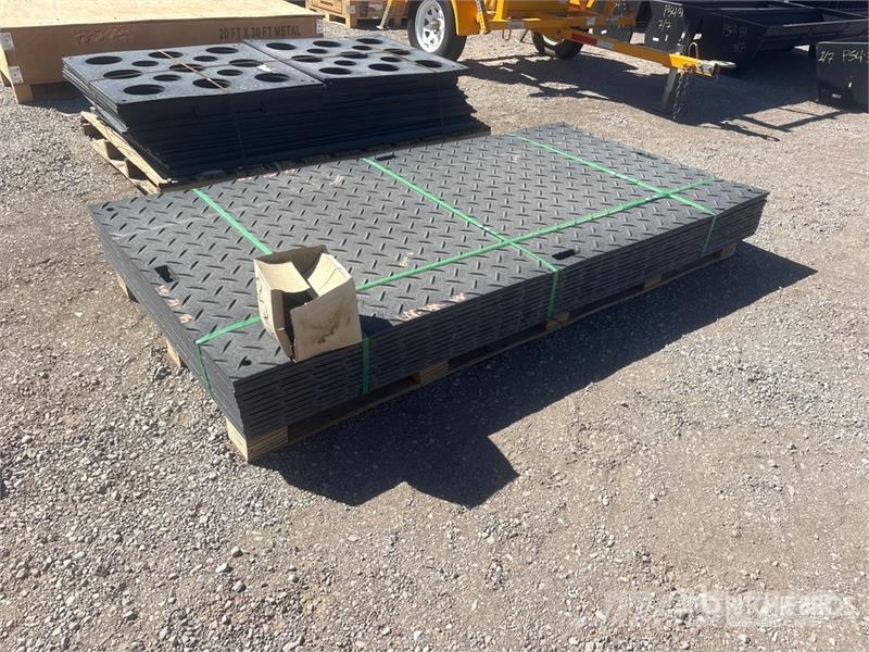 Quantity of (12) SKLP SK-LJB12 94 in x 47 in Poly 운송 장비 - 기타