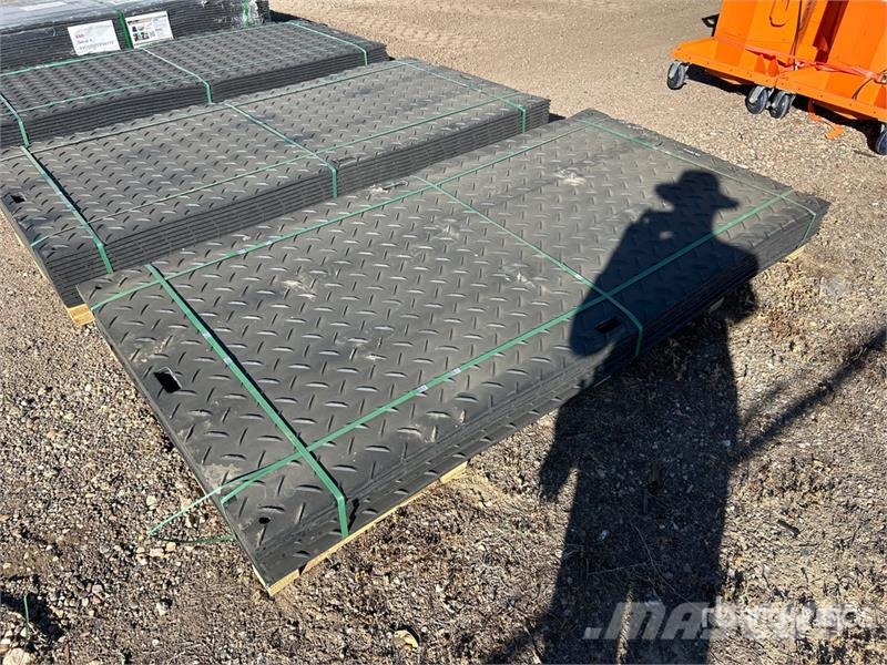  Quantity of (12)  SKLP SK-LJB12 8 Ft. x 4 Ft. Road Outros componentes