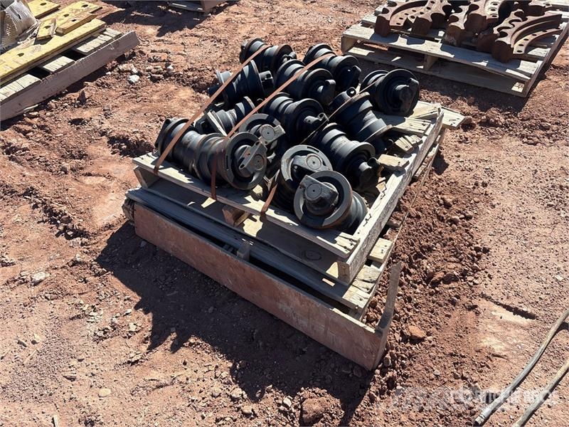 Quantity of (14) Track Rollers Autres accessoires