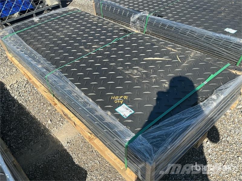  Quantity of (15)  FPM Ground Protection Mats (Unus 钻孔机械设备配件