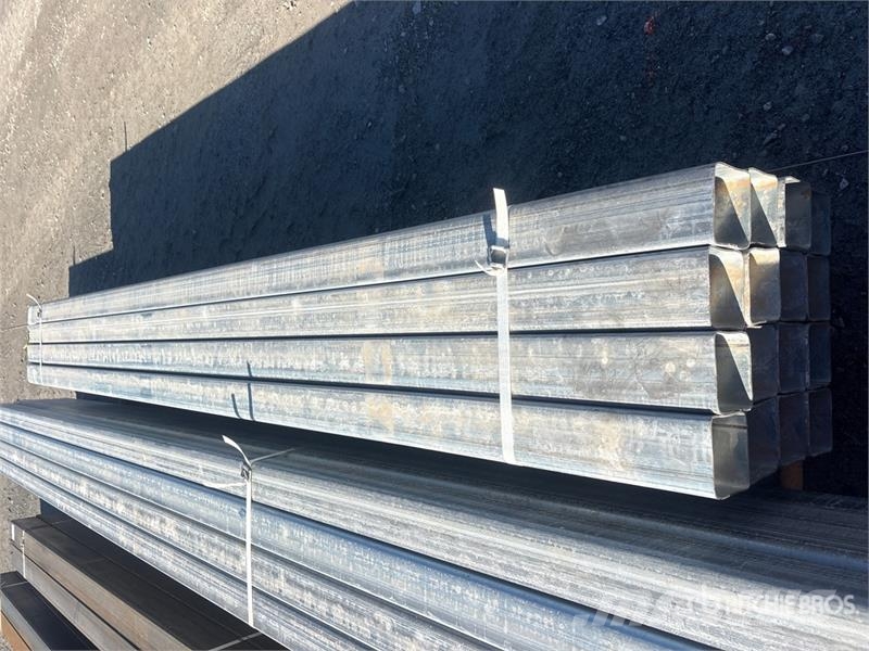  Quantity of (16) 144 in Galvanized Square Tubing ( Montacargas y elevadores de material