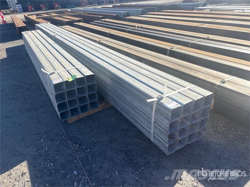  Quantity of (16) 234 in Galvanized Square Tubing ( Montacargas y elevadores de material