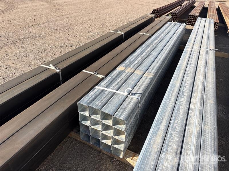 Quantity of (16) 4x4 SQ 12 ft Steel Outros componentes