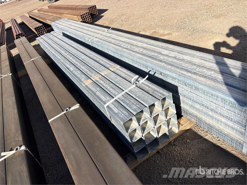 Quantity of (16) 4x4 SQ 12 ft Steel Outros componentes