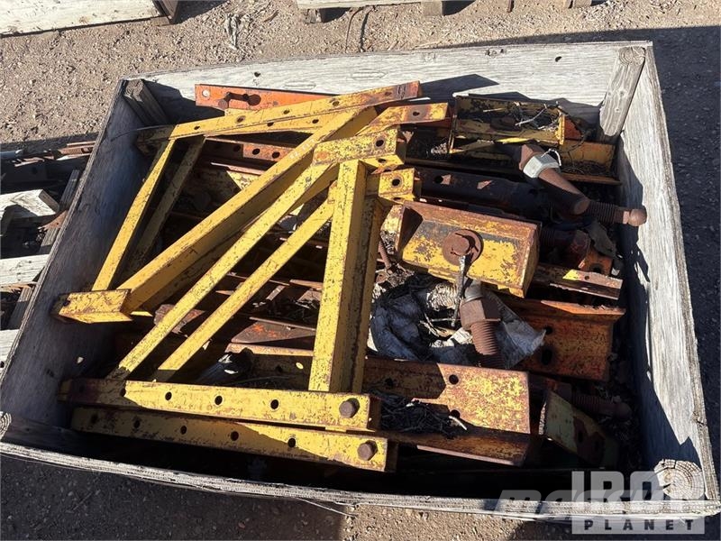 Quantity of (16) EFFCO Concrete Forms Concrete accessories