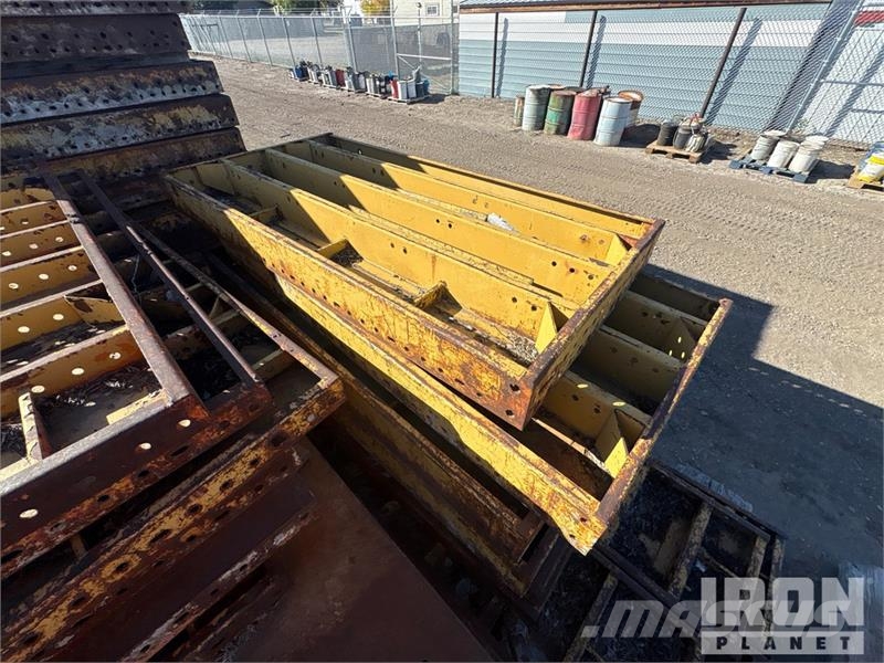 Quantity of (16) EFFCO Concrete Forms Concrete accessories