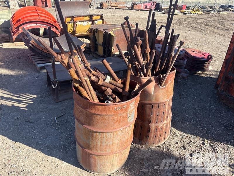 Quantity of (16) EFFCO Concrete Forms Concrete accessories