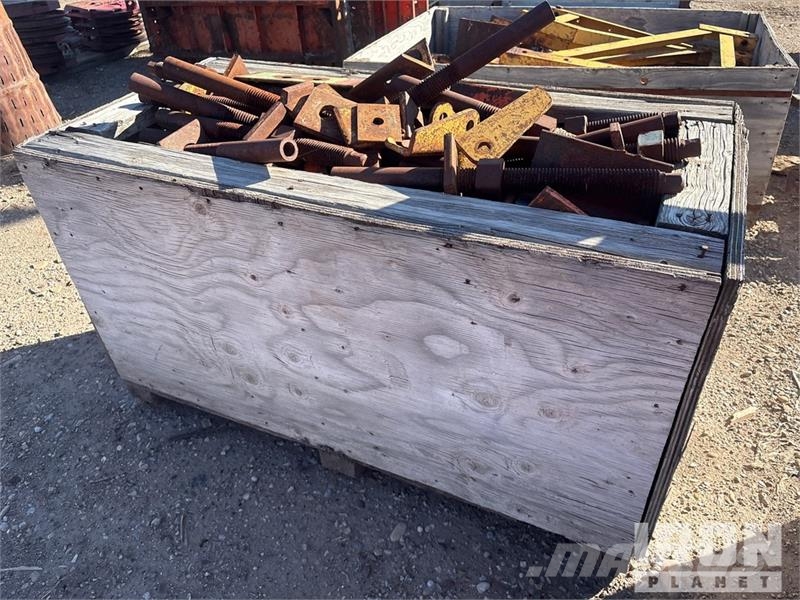 Quantity of (16) EFFCO Concrete Forms Concrete accessories