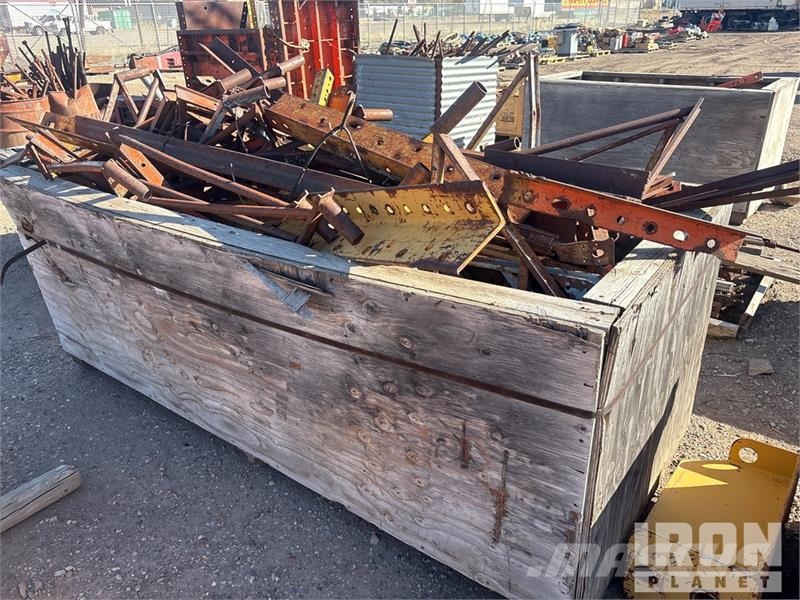 Quantity of (16) EFFCO Concrete Forms Concrete accessories