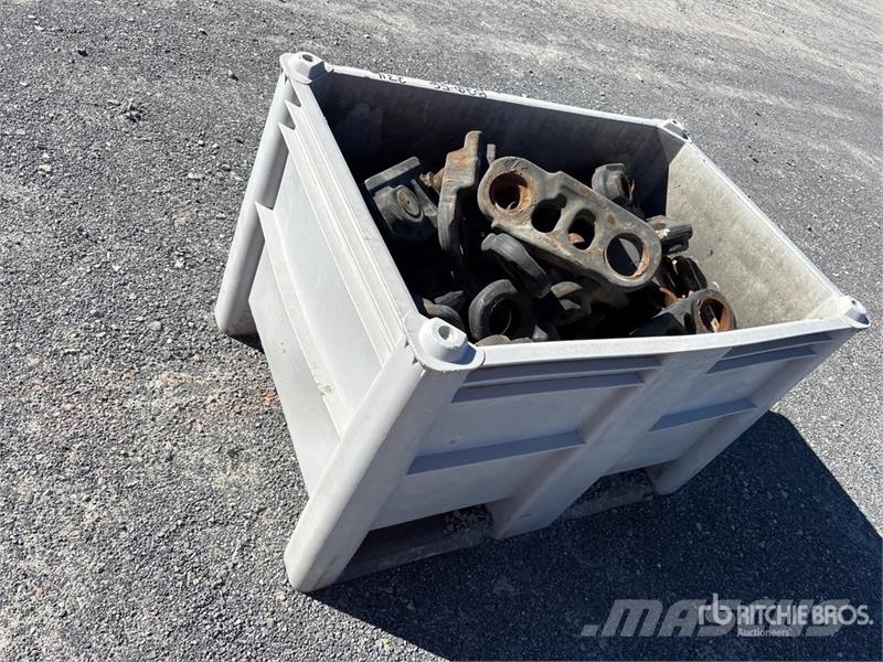  Quantity of 16 in Shackle Crane parts and equipment