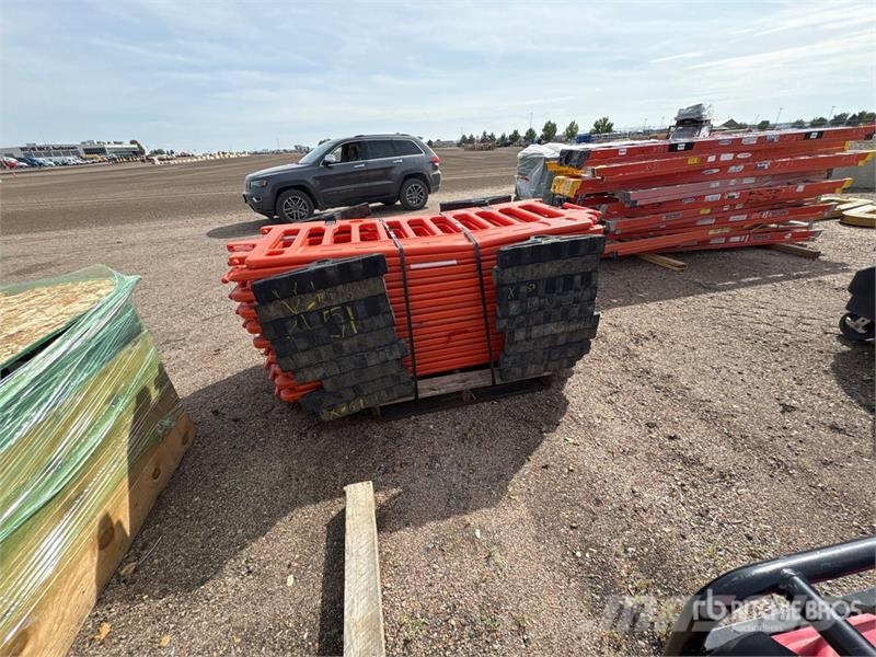 Quantity of (18) Barricade Construcción - Otros