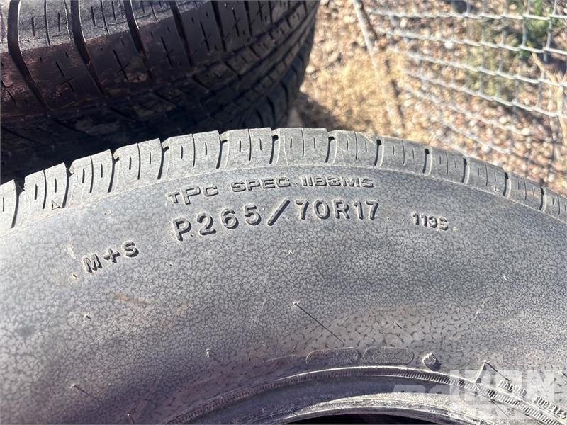  Quantity of (18) Tires Ruedas