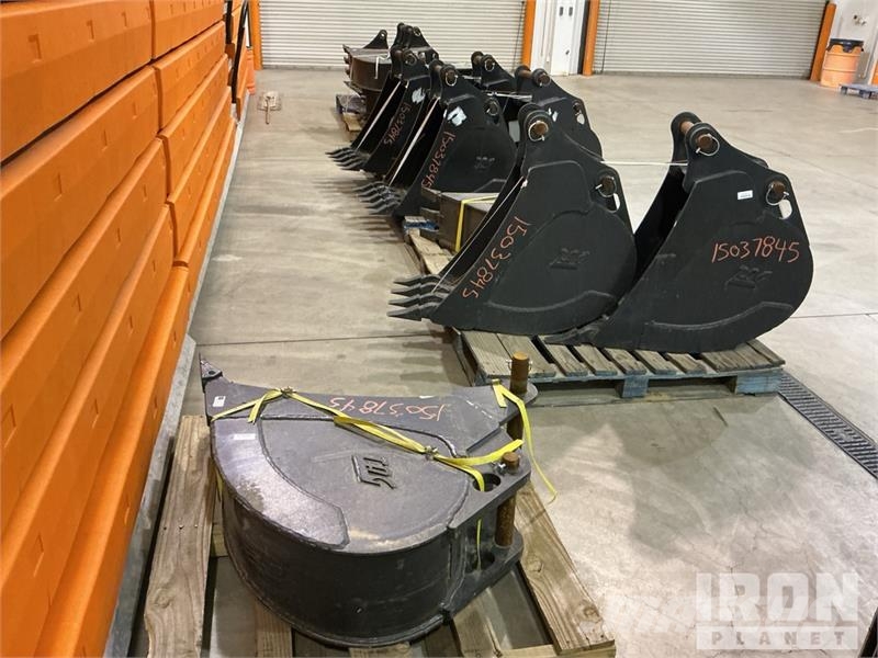 Quantity of (19) Backhoe Loader Bucket - Fits Cat Kašike / Korpe