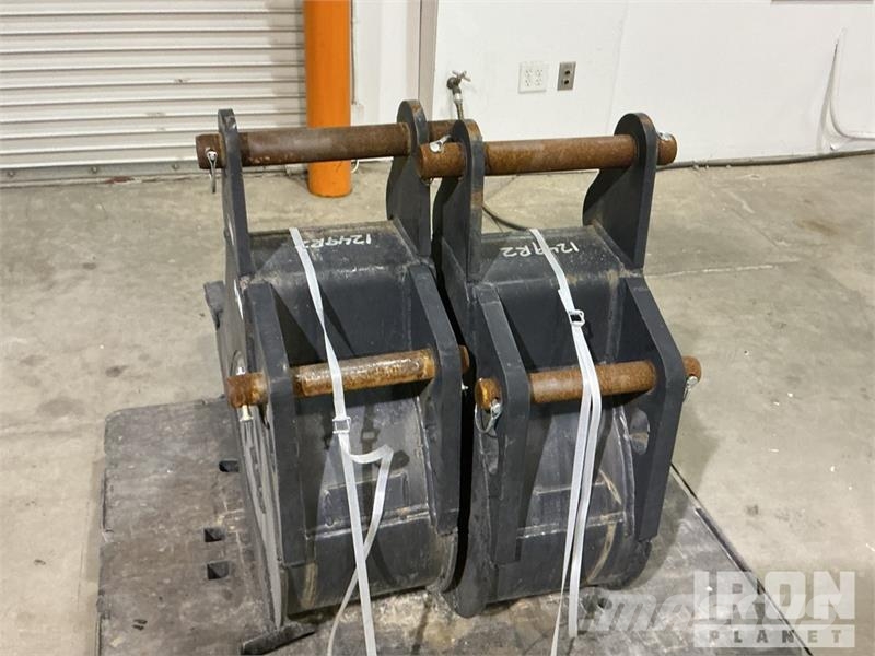 Quantity of (19) Backhoe Loader Bucket - Fits Cat Kašike / Korpe