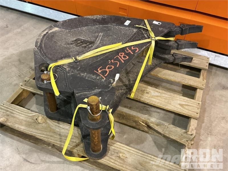 Quantity of (19) Backhoe Loader Bucket - Fits Cat Kašike / Korpe