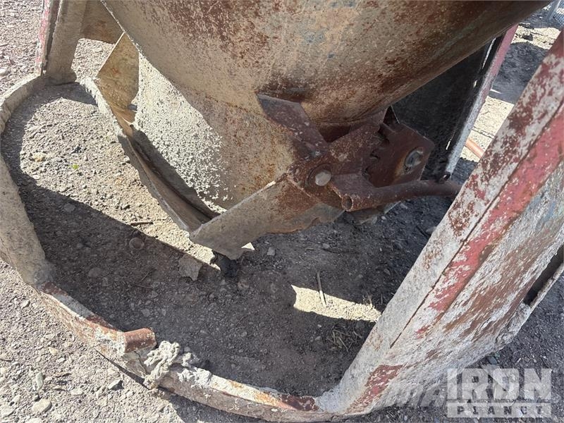  Quantity of (2) 1 yd Concrete Bucket Crane parts and equipment