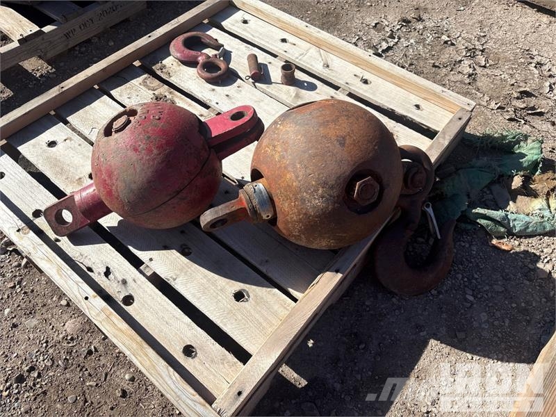  Quantity of (2) 10 ton Overhaul Ball Delovi i oprema za kran