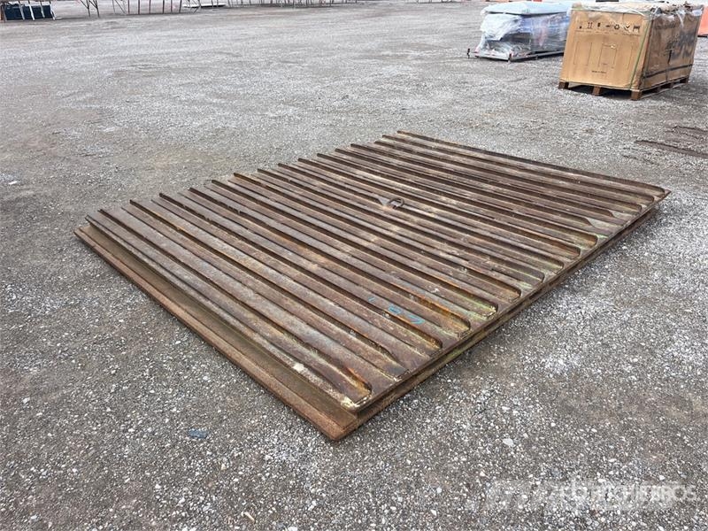 Quantity of (2) 10ft x 8ft Rumble Plates Építőipar - Egyebek