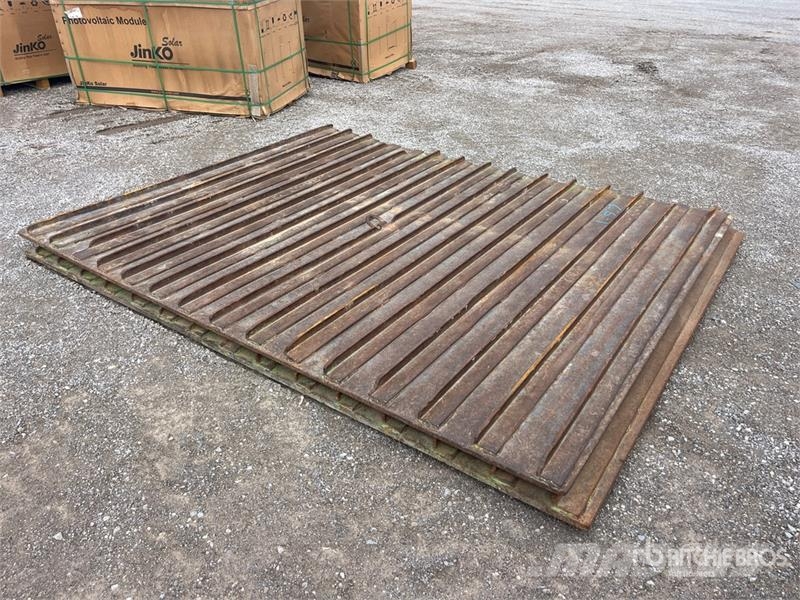 Quantity of (2) 10ft x 8ft Rumble Plates Építőipar - Egyebek