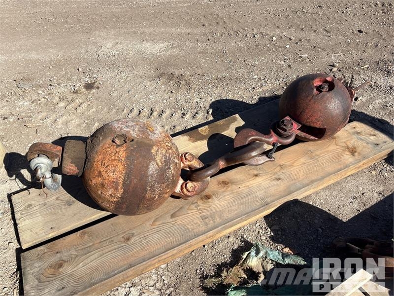  Quantity of (2) 12 ton Overhaul Ball Delovi i oprema za kran