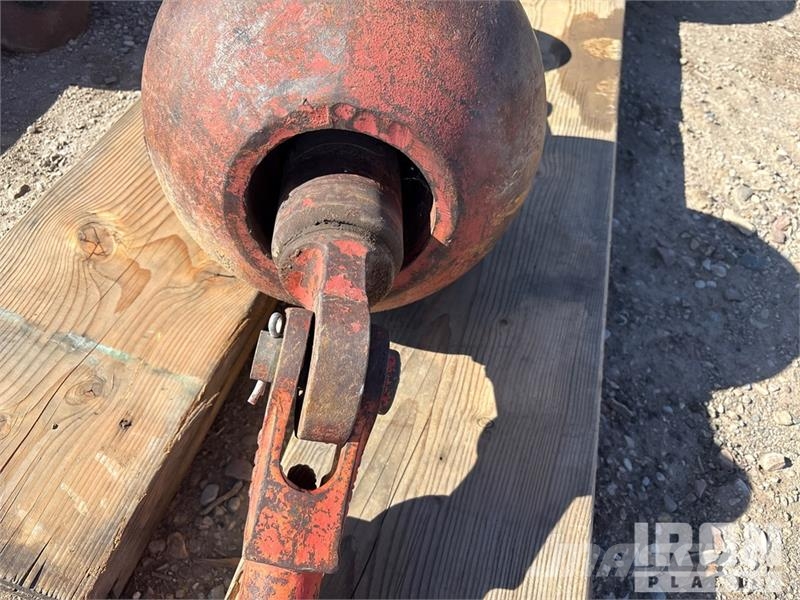  Quantity of (2) 12 ton Overhaul Ball Delovi i oprema za kran