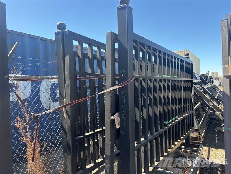 Quantity of (2) 20 ft x 6 ft 7 in Driveway Gate Lauksaimniecība- Citi