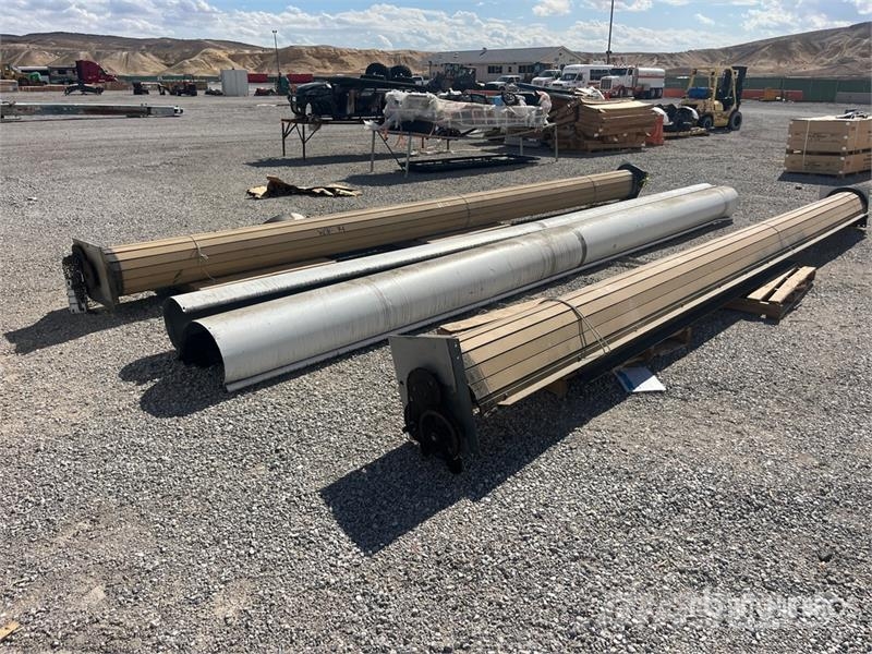 Quantity of (2) 22 ft 9 in Roll-Up Garage Doors Otros remolques