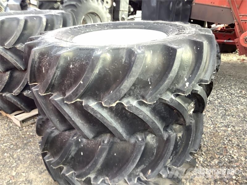 Quantity of (2) 600/65R28 600/65R28 Tires Tyres, wheels and rims