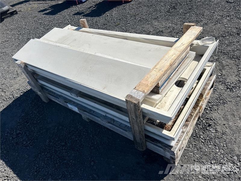 Quantity of (2) Ada roll in shower pans Outros componentes