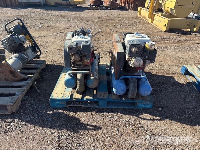 Quantity of (2) Air Compressor Kompressoren
