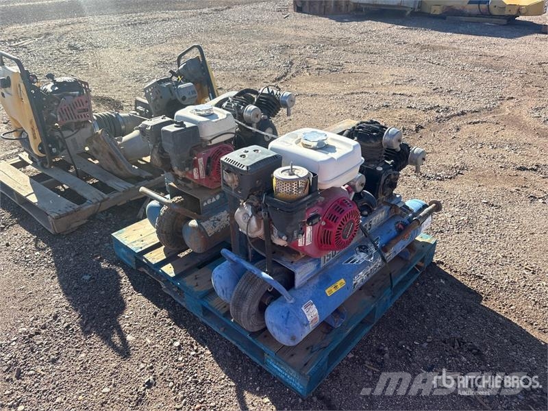 Quantity of (2) Air Compressor Kompressoren