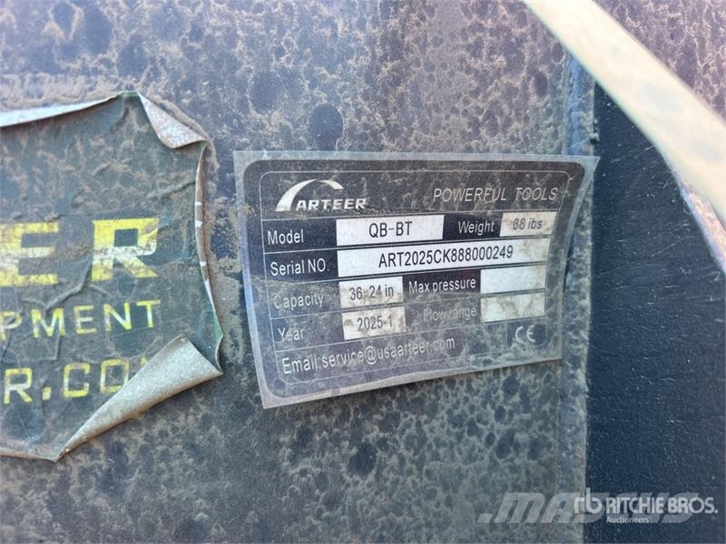 Quantity of (2) Arteer QB-BT Skid Steer Attachment Outros componentes