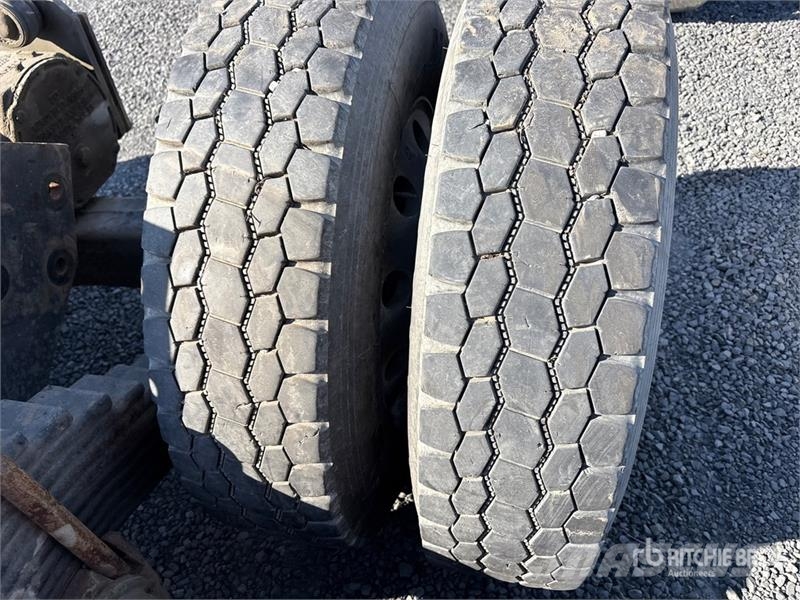 Quantity of (2) Axle - Fits Mack アクスル