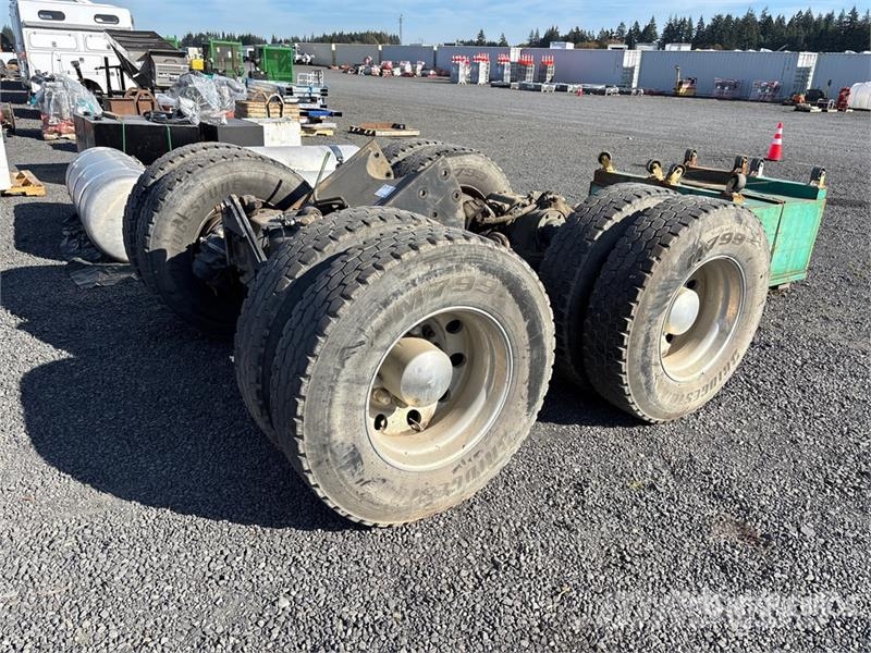 Quantity of (2) Axle - Fits Mack アクスル