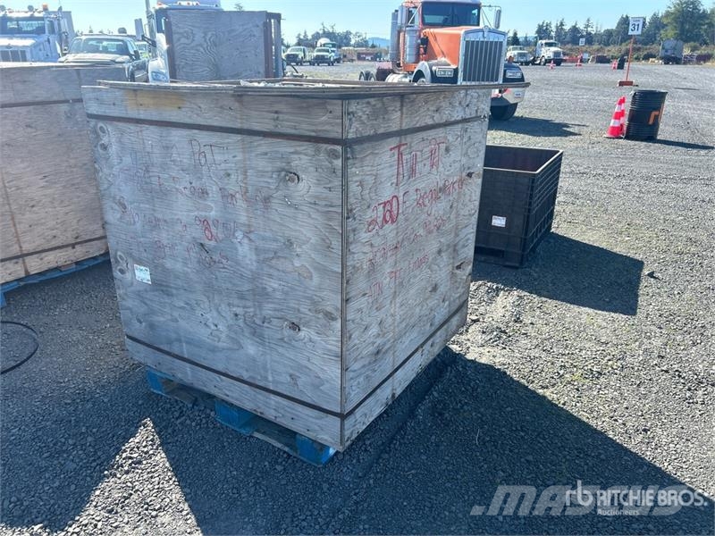 Quantity of (2) Boxes of Rigging Rezervni deli in oprema za dvigala